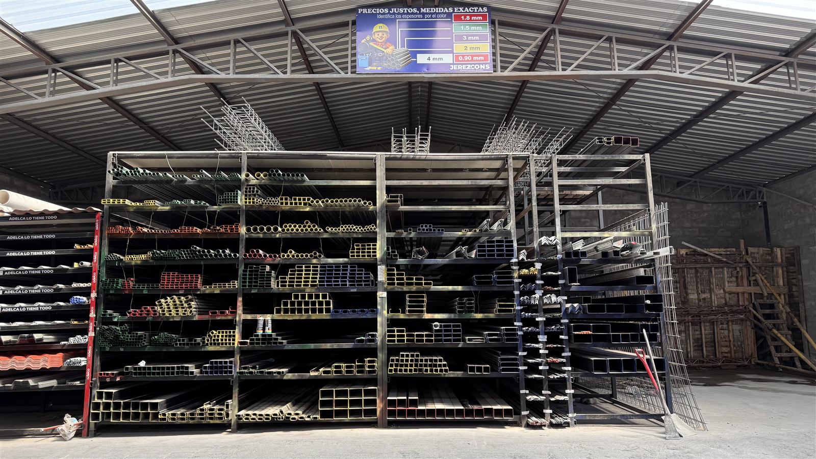 Cemento, perfilería y bodega